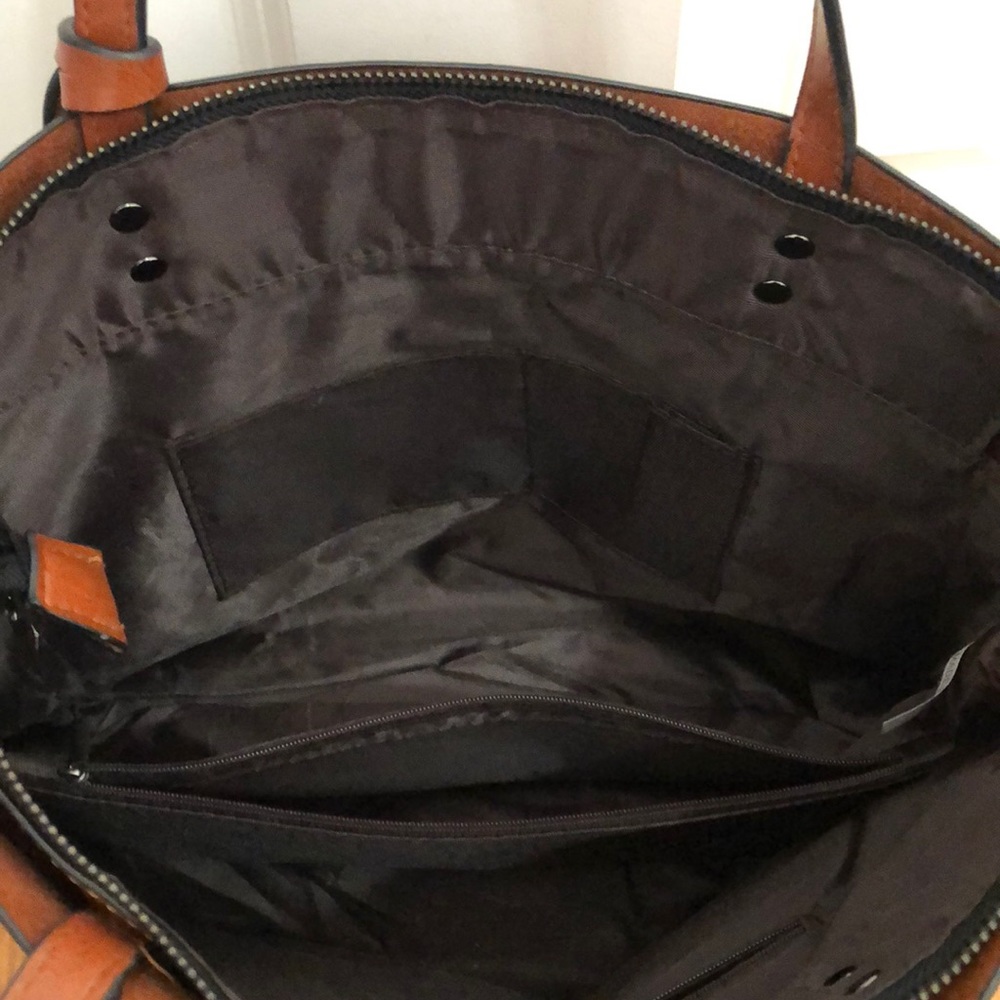 Tote - Picture 2 of 2